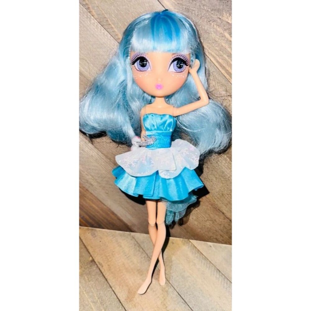 2010 La Dee Da Tylie Snow Queen Fairytale Spin Master Doll